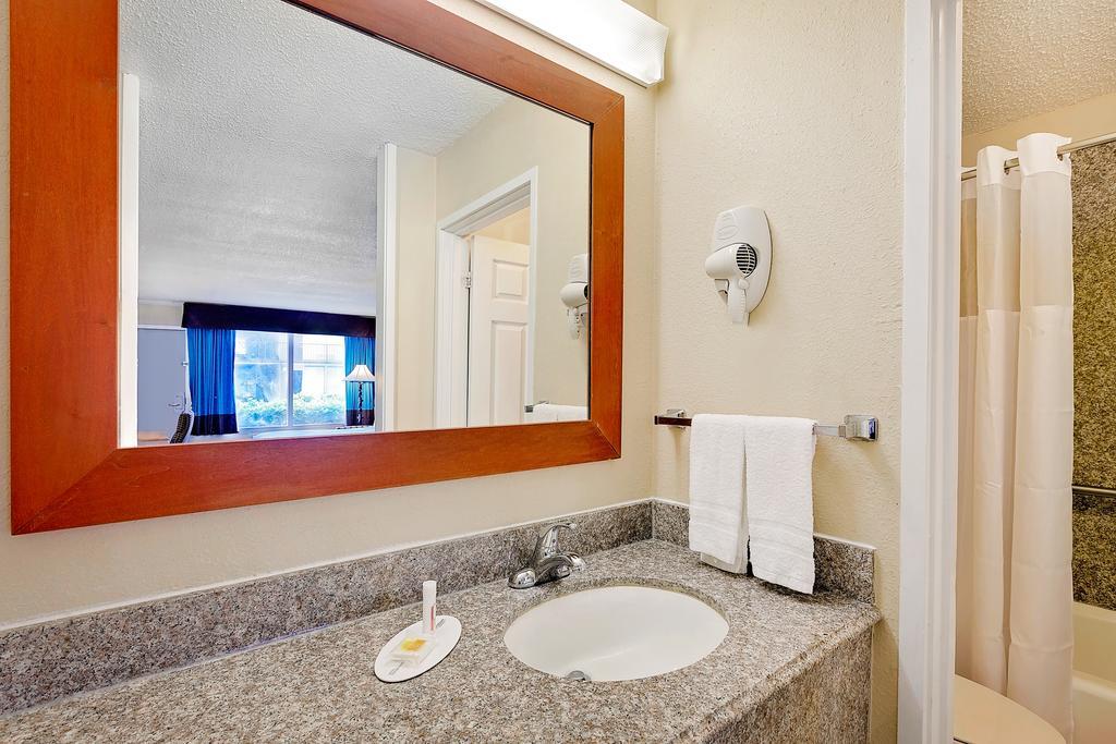 Days Inn By Wyndham Lafayette Near Lafayette Airport Kültér fotó